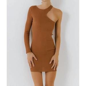 NEW SANITY STYLE kerry one sleeve dress in tan